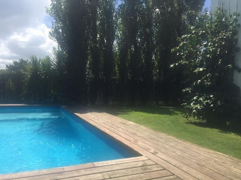 Casa en LA Barra con piscina 